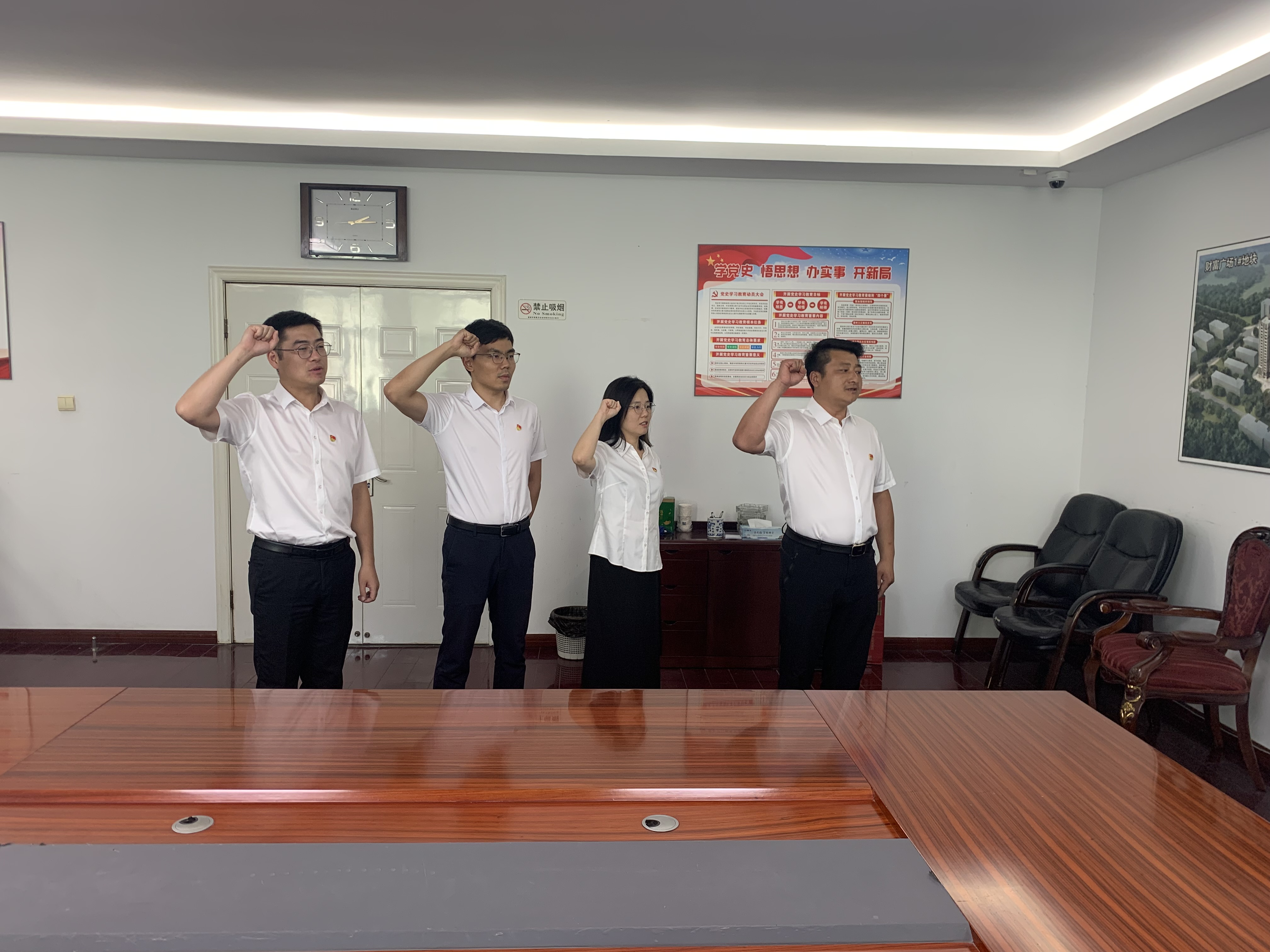 edad6ddeb247100ca379f26c0cae25e1.jpg 407f5a961e32b85d6d4197c14e77036.jpg